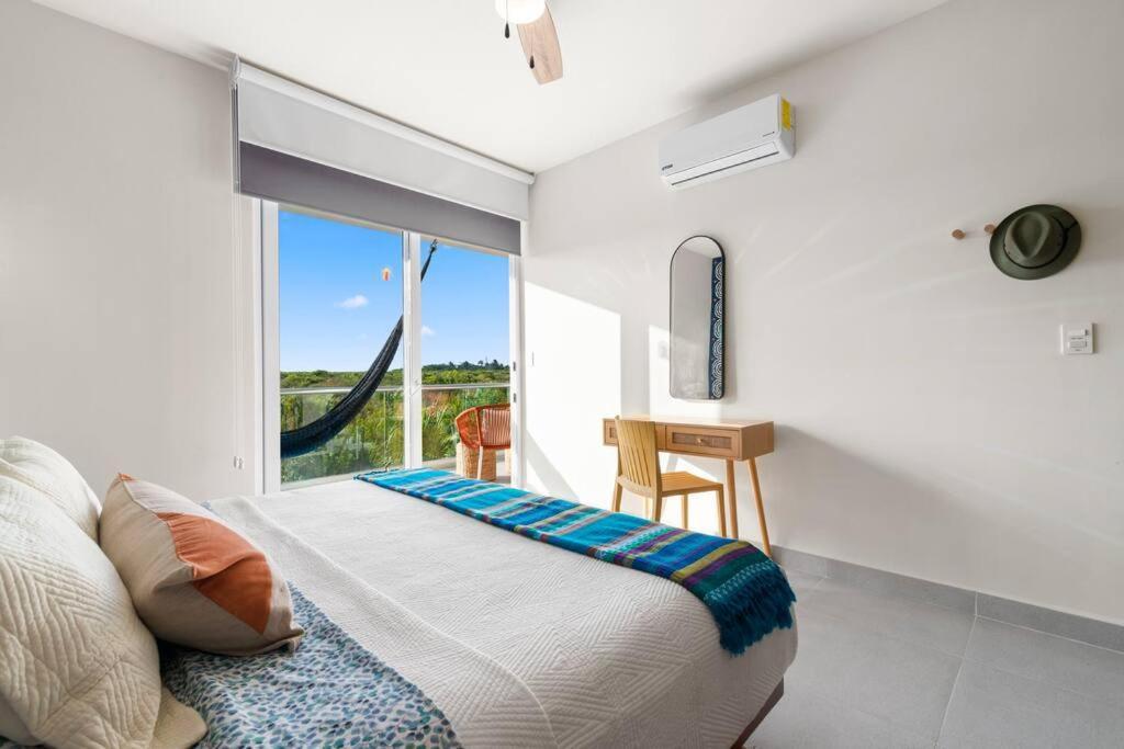3 Bedroom Luxury Condo Next To Beach & Pools, Ac And Internet アクマル エクステリア 写真