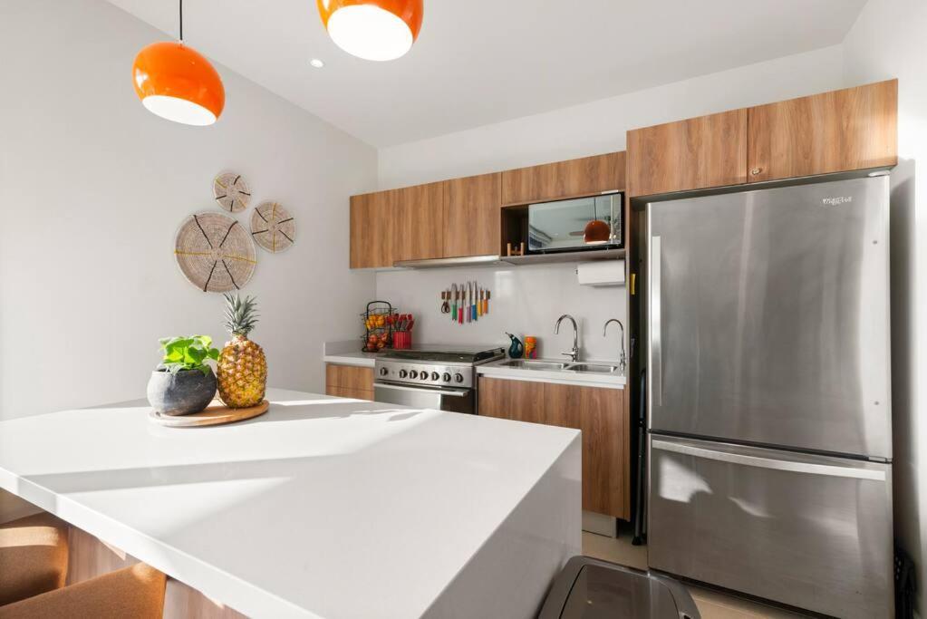 3 Bedroom Luxury Condo Next To Beach & Pools, Ac And Internet アクマル エクステリア 写真