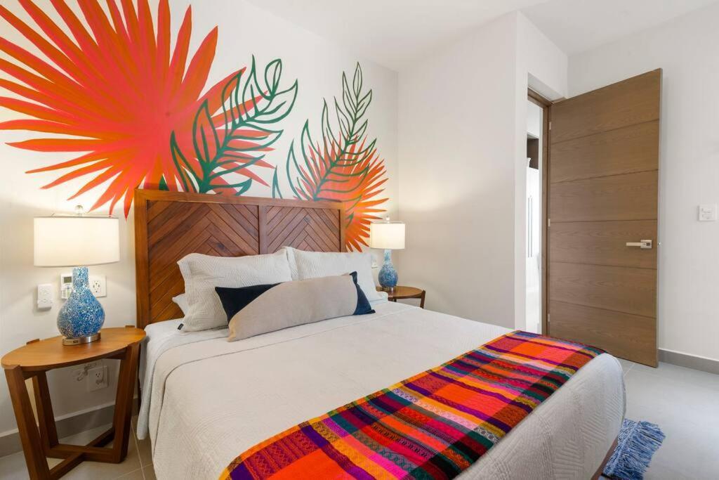 3 Bedroom Luxury Condo Next To Beach & Pools, Ac And Internet アクマル エクステリア 写真