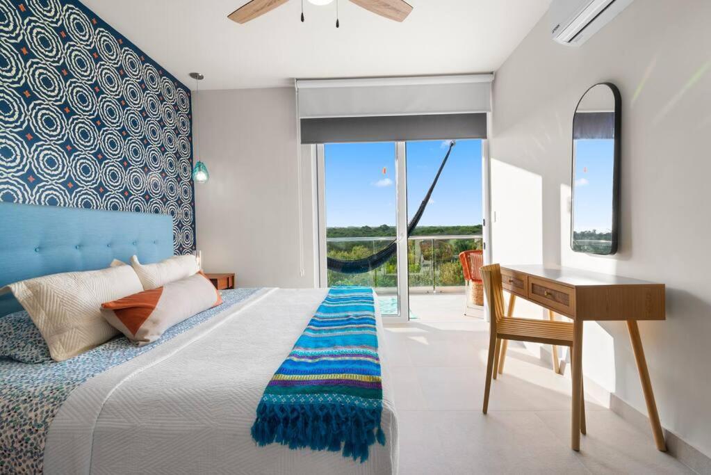 3 Bedroom Luxury Condo Next To Beach & Pools, Ac And Internet アクマル エクステリア 写真
