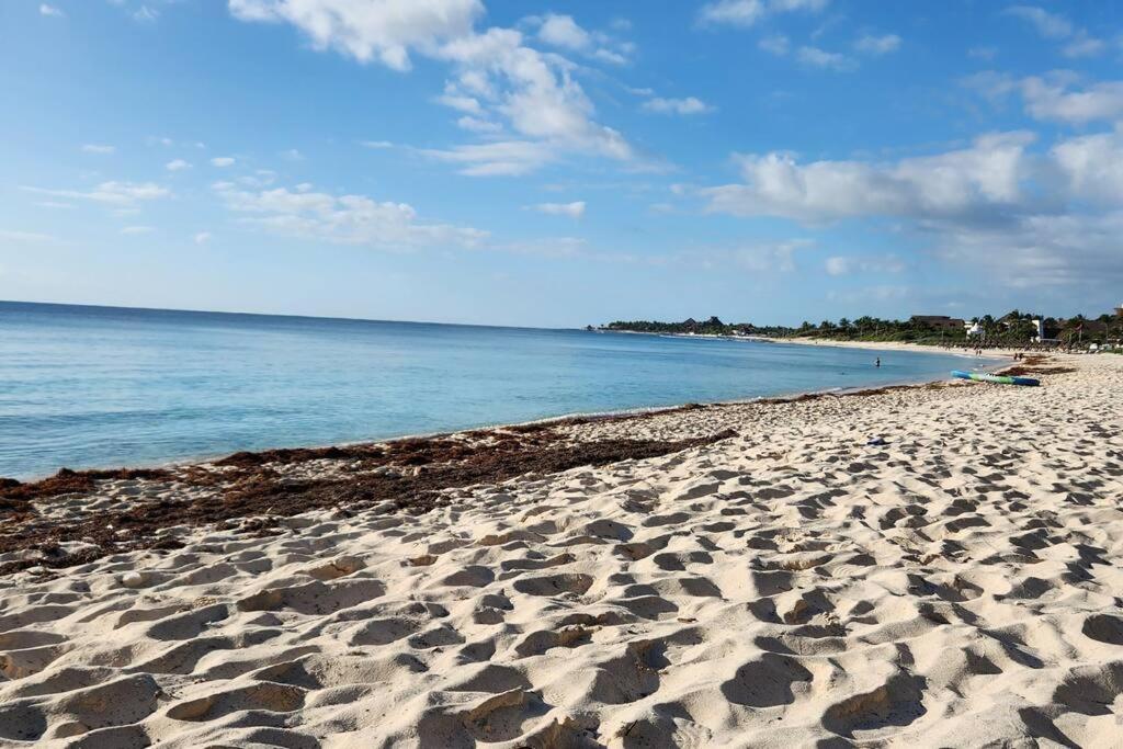 3 Bedroom Luxury Condo Next To Beach & Pools, Ac And Internet アクマル エクステリア 写真