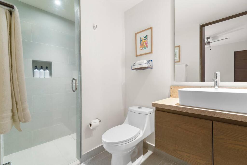3 Bedroom Luxury Condo Next To Beach & Pools, Ac And Internet アクマル エクステリア 写真