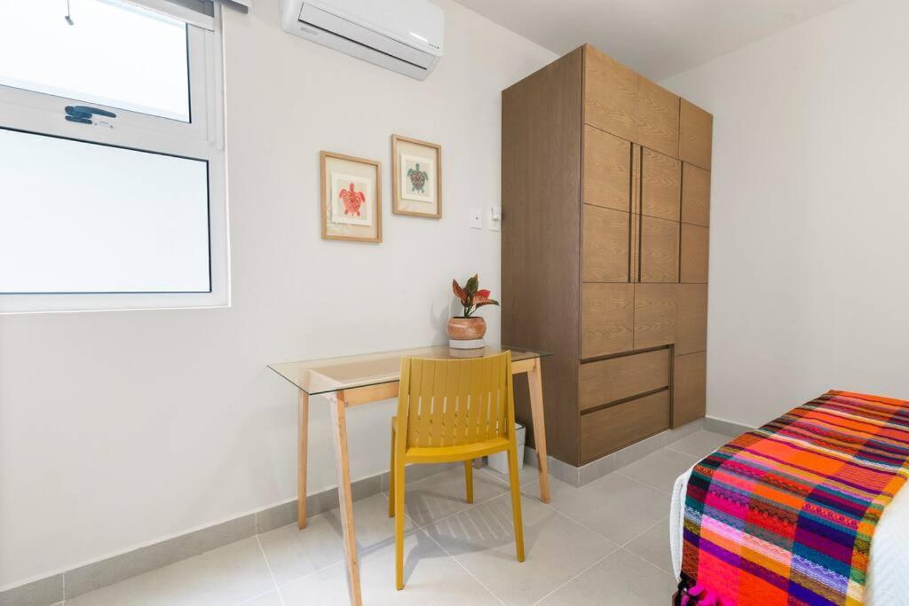 3 Bedroom Luxury Condo Next To Beach & Pools, Ac And Internet アクマル エクステリア 写真